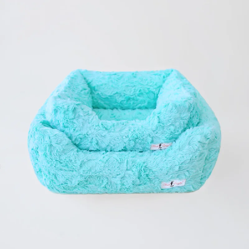 Cuddle Dog Bed: Aquamarine