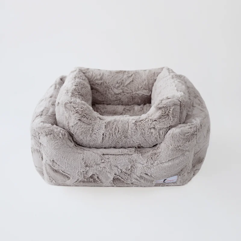 Luxe Luxury Dog Bed: Taupe